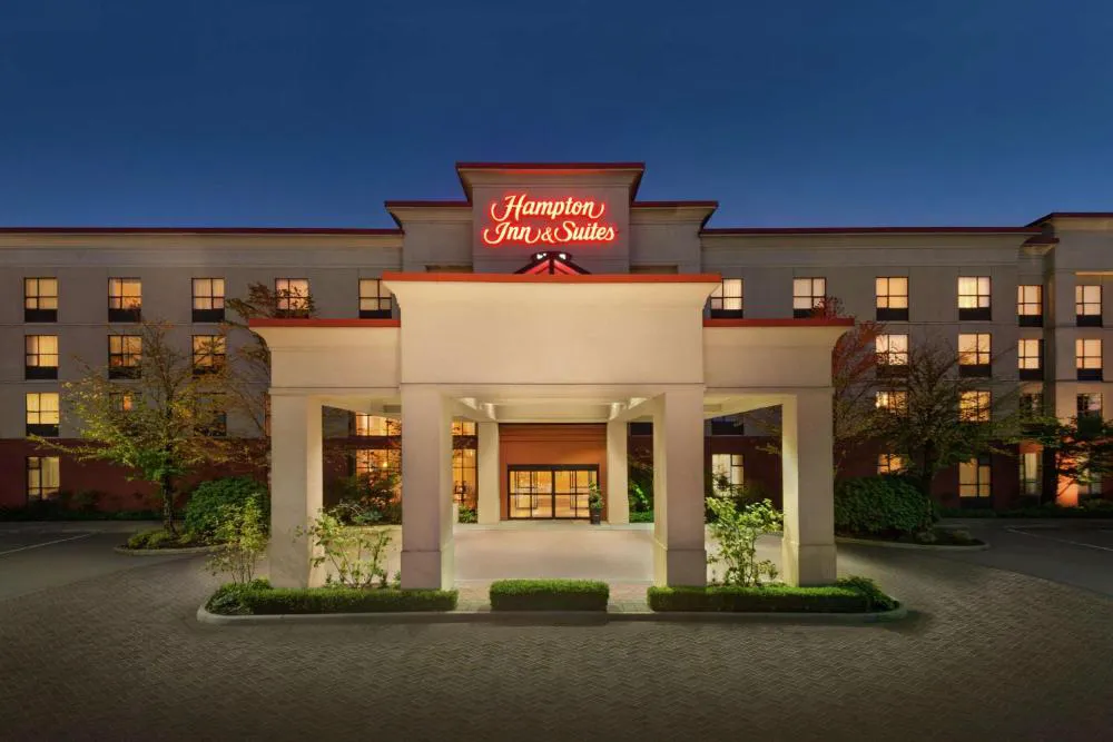 Hampton Inn & Suites by Hilton Langley-Surrey hotel hero