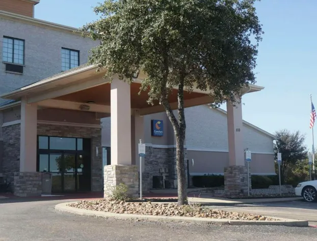 Comfort Inn & Suites Burnet hotel detail image 2