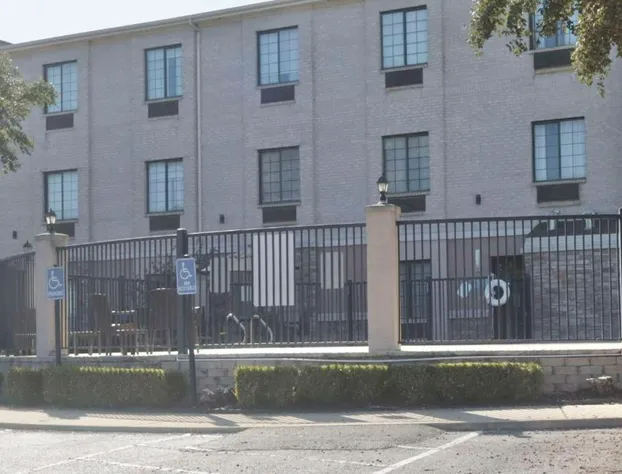 Comfort Inn & Suites Burnet hotel detail image 3