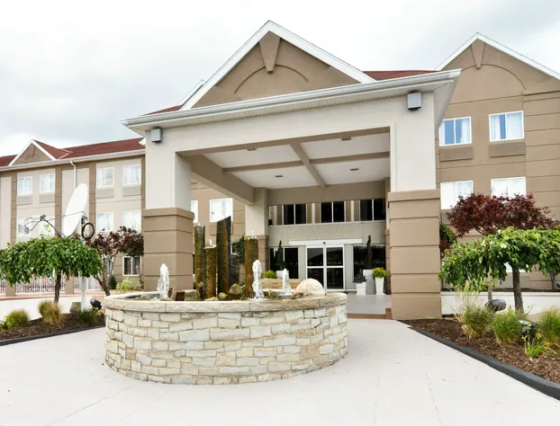 Holiday Inn Express Hotel & Stes Port Clinton-Catawba Island by IHG hotel detail image 1