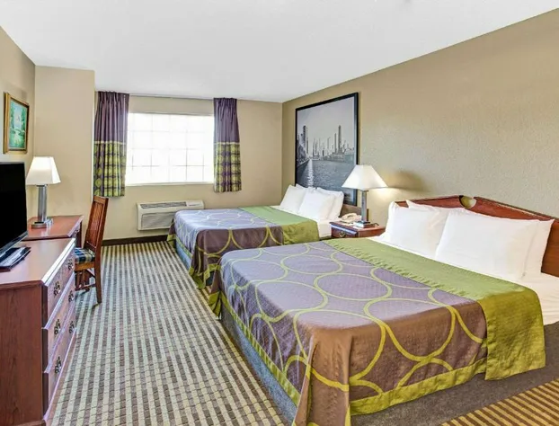 Super 8 by Wyndham Gurnee hotel detail image 4