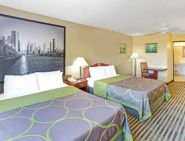 Super 8 by Wyndham Gurnee hotel detail image 3