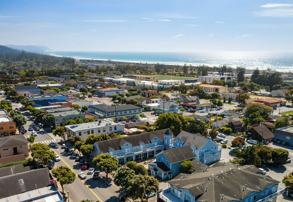 BytheSea Inn hotel hero