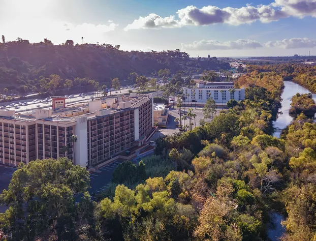 Crowne Plaza San Diego - Mission Valley by IHG hotel detail image 4