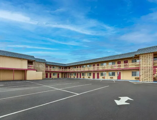 Econo Lodge Fallon Naval Air Station Area hotel detail image 1