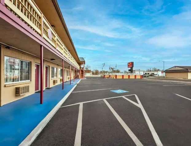 Econo Lodge Fallon Naval Air Station Area hotel detail image 3