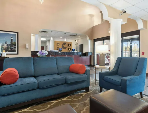 Comfort Suites Lombard - Addison hotel detail image 2