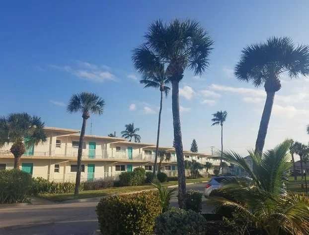 Carousel Beach Inn hotel detail image 1