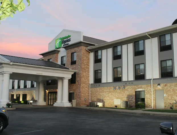 Holiday Inn Express & Suites Greenfield by IHG hotel detail image 3