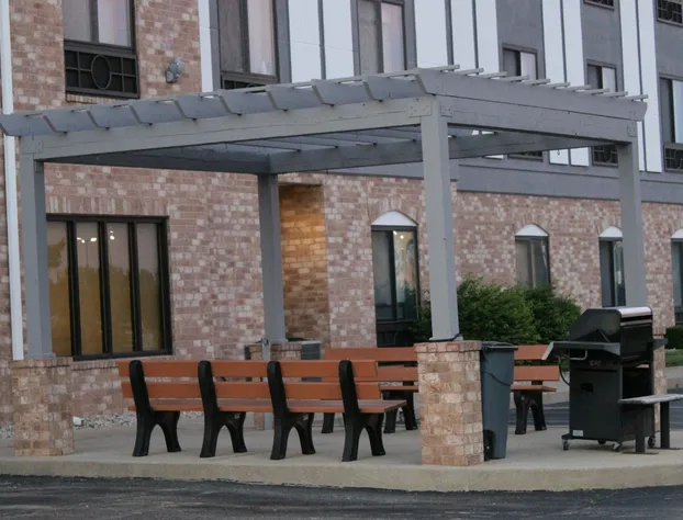 Holiday Inn Express & Suites Greenfield by IHG hotel detail image 4