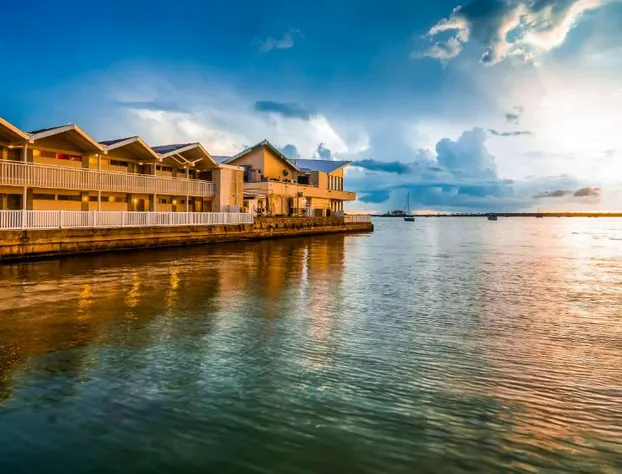 Best Western Plus Yacht Harbor Inn hotel detail image 4