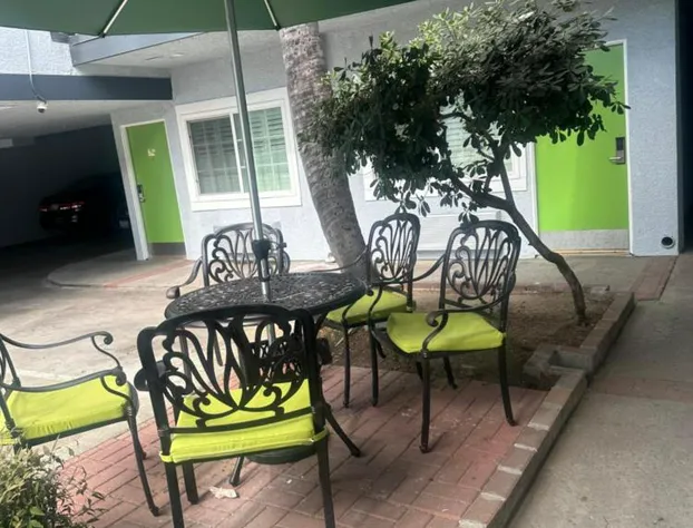 Garden Inn hotel detail image 4