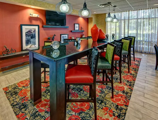 Hampton Inn Quincy hotel detail image 1