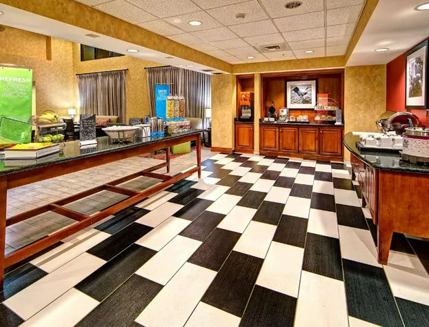 Hampton Inn Quincy hotel detail image 2