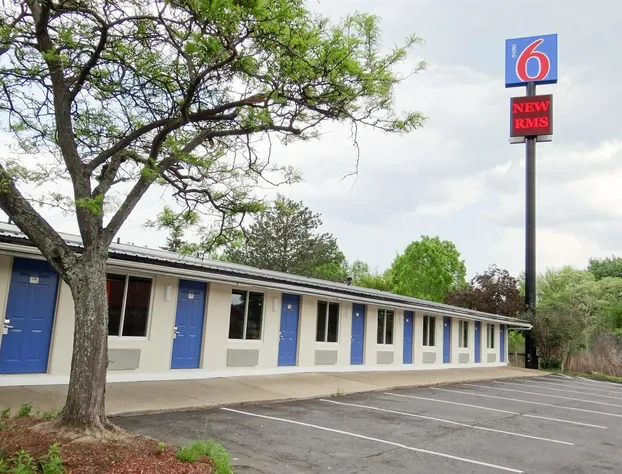 Motel 6 Erie, PA hotel detail image 1