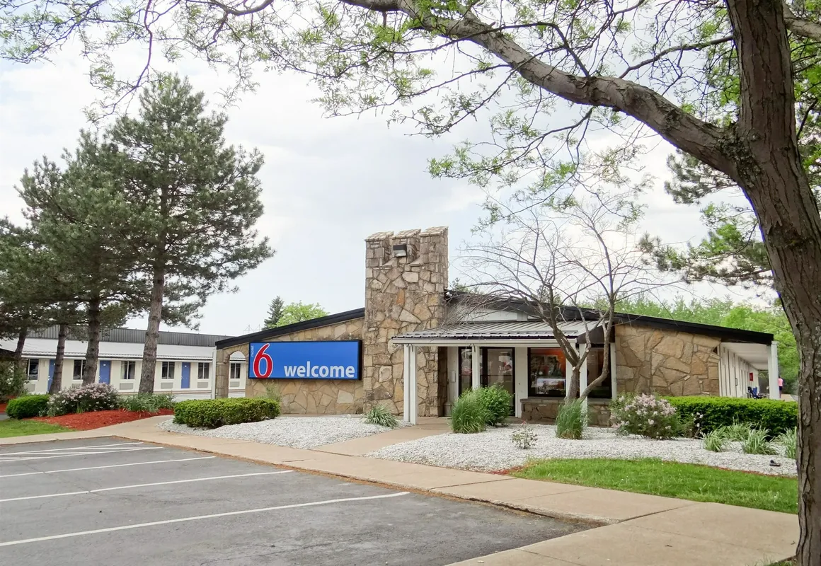 Motel 6 Erie, PA hotel hero