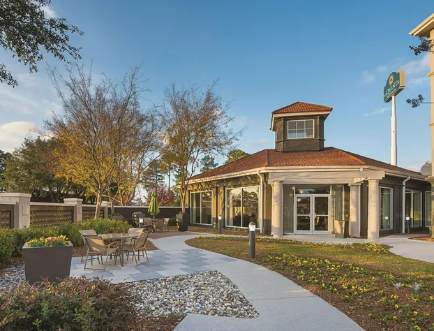 La Quinta Inn & Suites by Wyndham Shreveport Airport hotel detail image 4