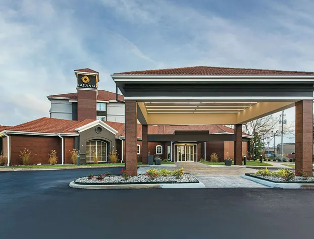 La Quinta Inn & Suites by Wyndham Shreveport Airport hotel detail image 1