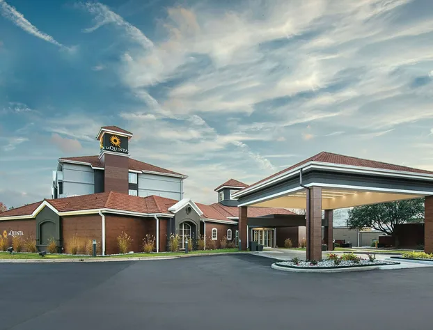 La Quinta Inn & Suites by Wyndham Shreveport Airport hotel detail image 2