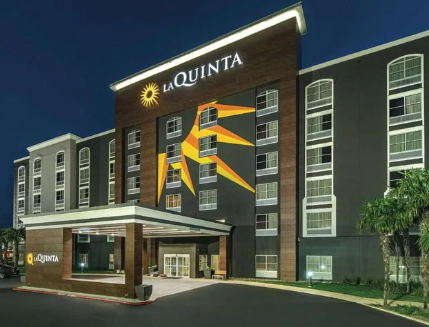La Quinta Inn & Suites by Wyndham San Antonio Downtown hotel detail image 2