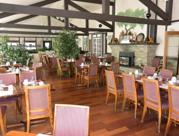 McIntosh Country Inn & Conference Centre in Canada hotel detail image 4