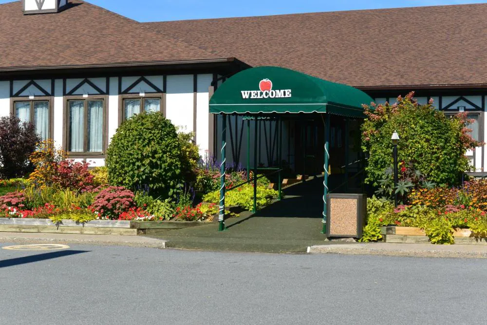 McIntosh Country Inn & Conference Centre in Canada hotel hero
