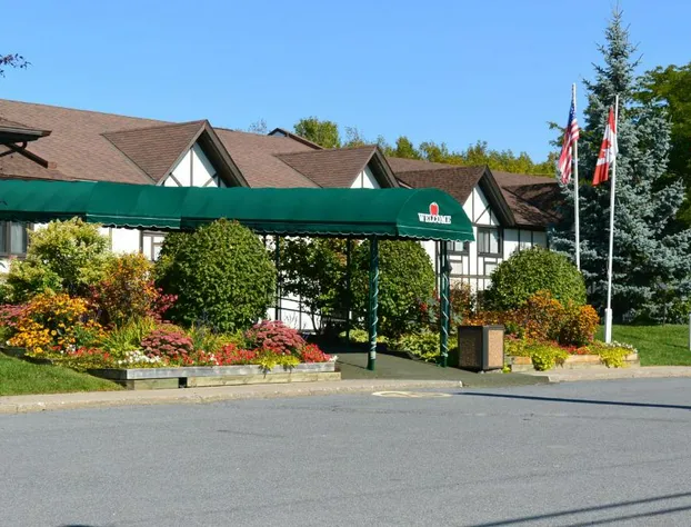 McIntosh Country Inn & Conference Centre in Canada hotel detail image 2