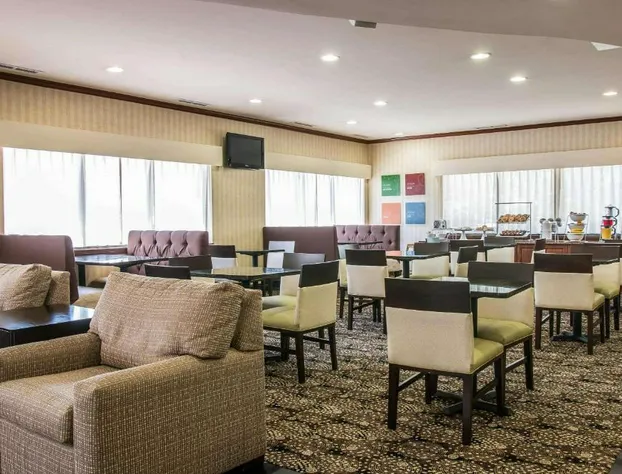 Comfort Suites Canton - Detroit hotel detail image 1