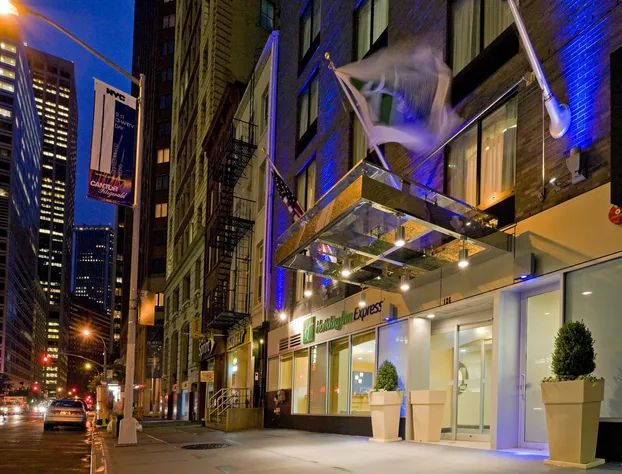 Holiday Inn Express New York City- Wall Street by IHG hotel detail image 2