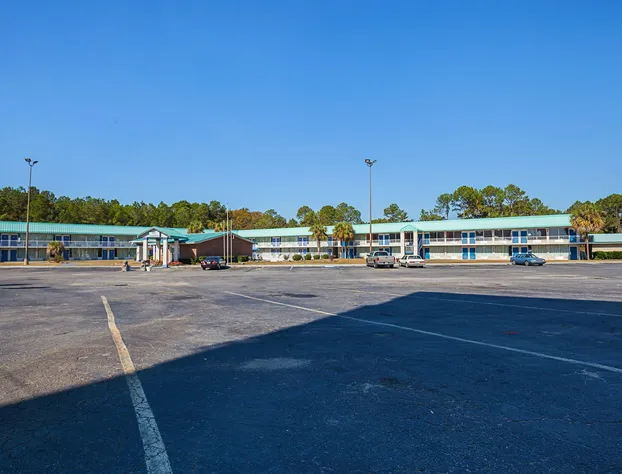 Motel 6 Tifton, GA hotel detail image 2