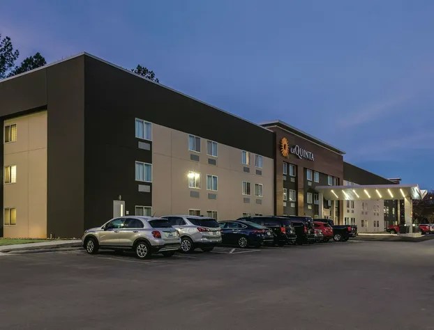 La Quinta Inn & Suites by Wyndham Atlanta Midtown - Buckhead hotel detail image 2