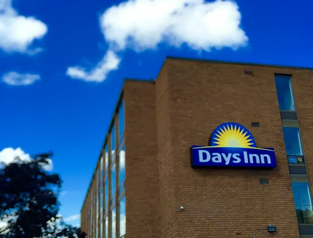 Days Inn by Wyndham Syracuse hotel detail image 1