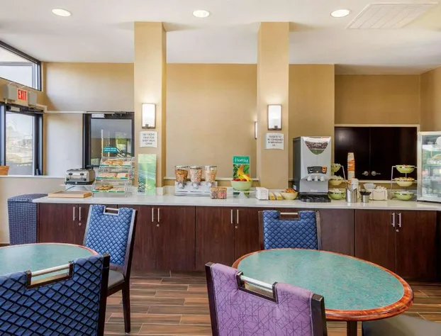 Quality Inn & Suites Olde Town hotel detail image 4