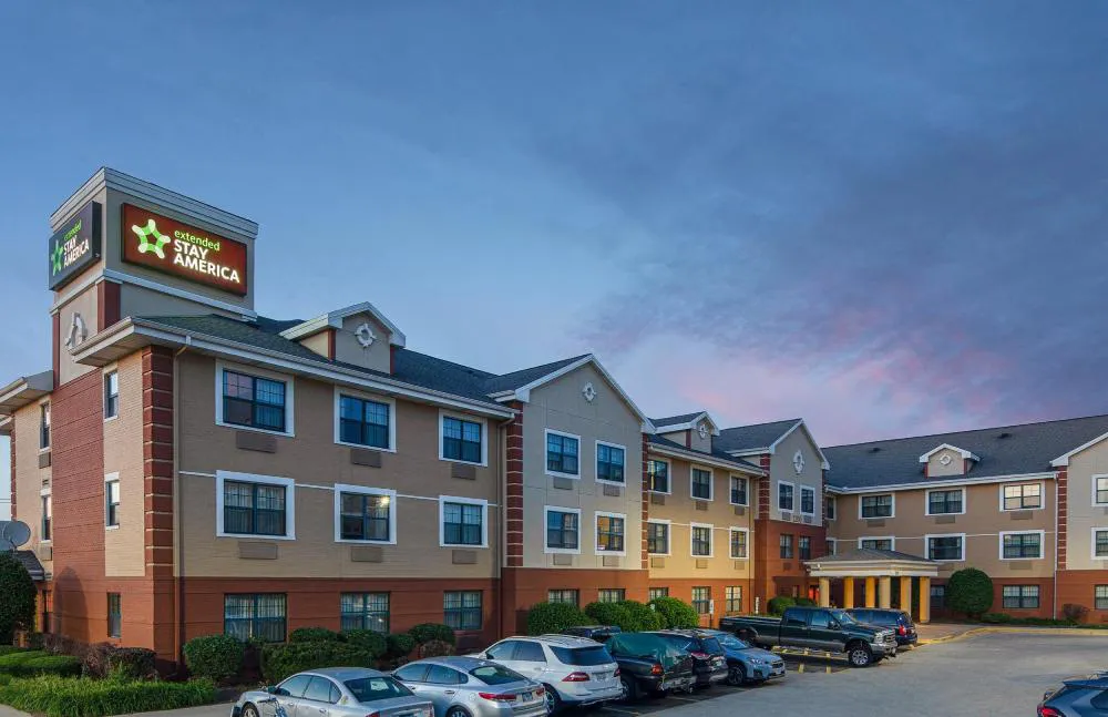 Extended Stay America Suites Chicago Woodfield Mall hotel hero