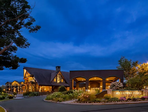 Crowne Plaza Lake Placid by IHG hotel detail image 2