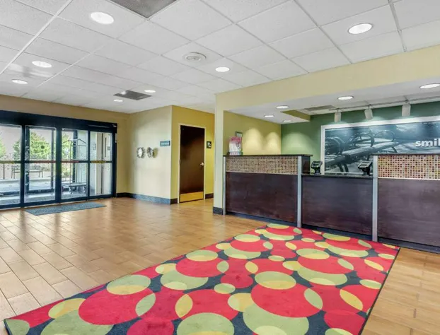 Hampton Inn Brookhaven hotel detail image 4