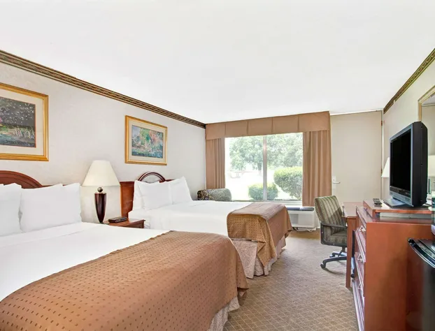 Days Inn by Wyndham Forrest City hotel detail image 4