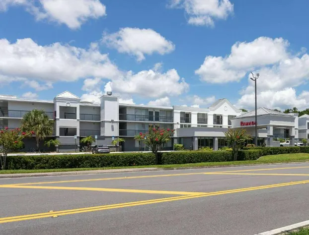 Ramada by Wyndham Altamonte Springs Near I-4 hotel detail image 2