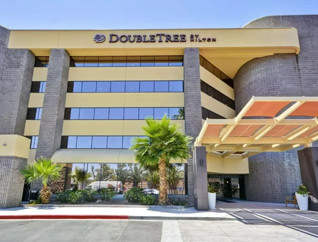 DoubleTree by Hilton Phoenix North hotel detail image 1