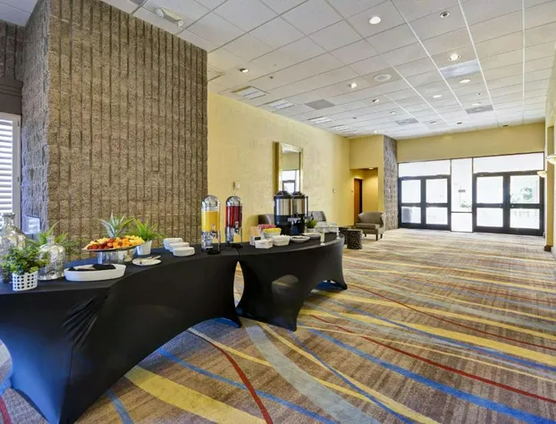 DoubleTree by Hilton Phoenix North hotel detail image 2