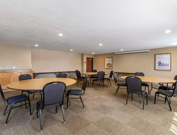 Sleep Inn & Suites Pleasant Hill - Des Moines hotel detail image 4