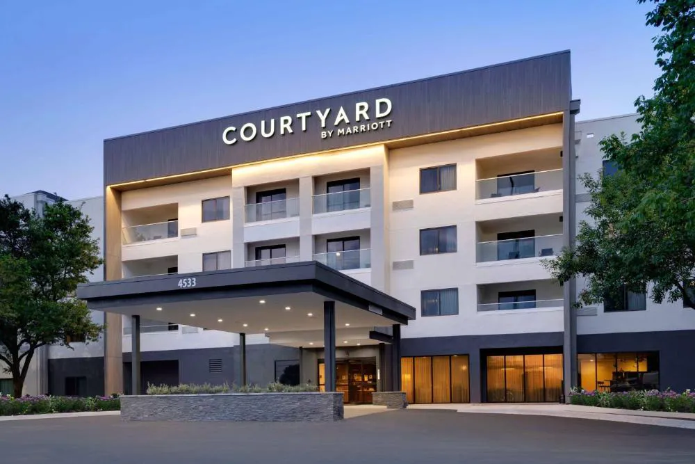 Courtyard by Marriott Austin South hotel hero