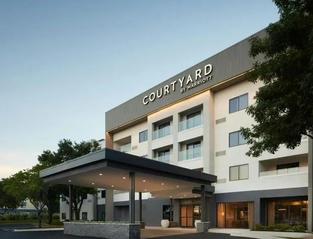 Courtyard by Marriott Austin South hotel detail image 2