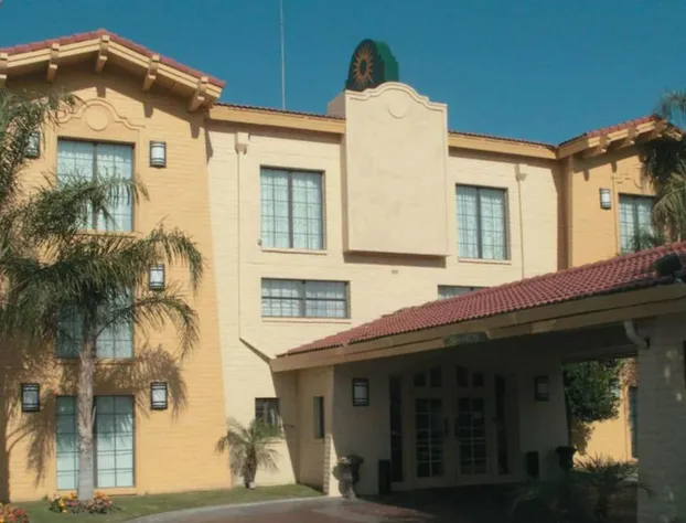 La Quinta Inn by Wyndham Bakersfield South hotel detail image 1