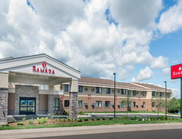 Ramada by Wyndham Minneapolis Golden Valley hotel detail image 2