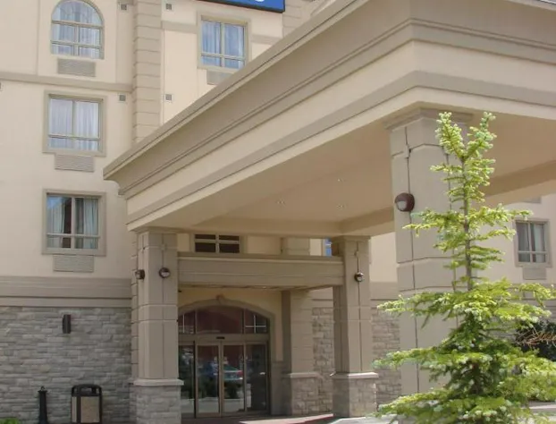 Days Inn & Suites by Wyndham Collingwood hotel detail image 1