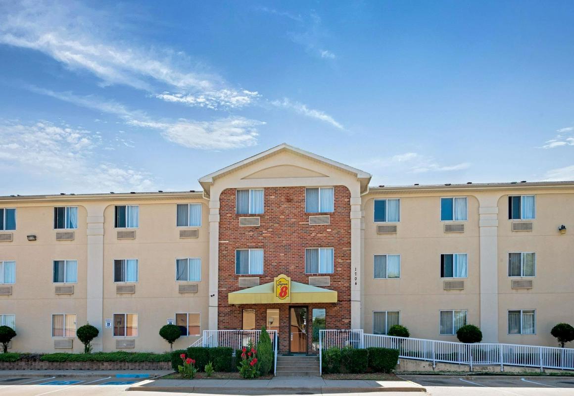 Super 8 by Wyndham Plano/Dallas Area hotel hero