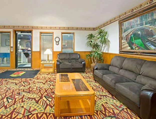 Super 8 by Wyndham Plano/Dallas Area hotel detail image 2