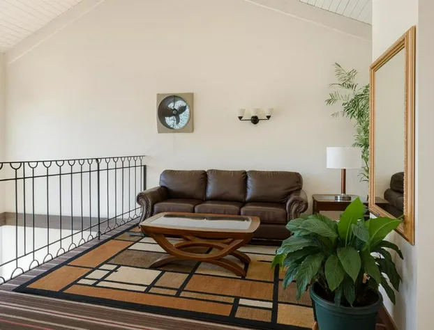 Granada Inn hotel detail image 4