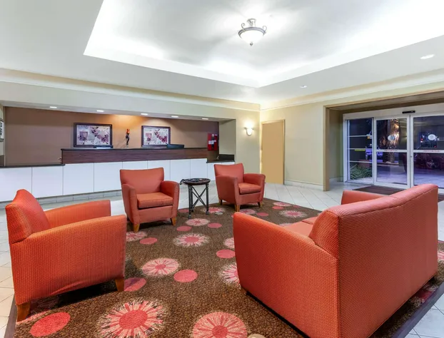 La Quinta Inn & Suites by Wyndham Seguin hotel detail image 4